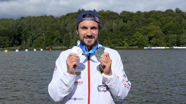 Martin Fuksa a jeho dvě stříbra ze světového šampionátu. Martin Fuksa a jeho dvě stříbra ze světového šampionátu.