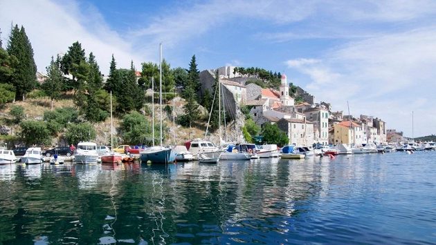 Chorvatský Šibenik láká k aktivní sportovní dovolené. Chorvatský Šibenik láká k aktivní sportovní dovolené.