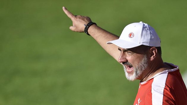 Trenér Slavie Jindřich Trpišovský u Trenér Slavie Jindřich Trpišovský u