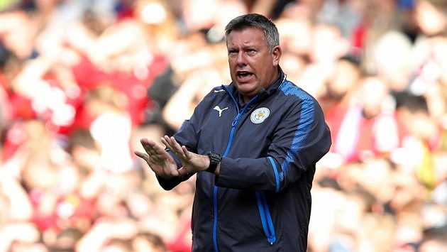 FIFA zamítla snahu Leicesteru zaregistrovat posilu Adriena Silvu, kterého klub získal před uzávěrkou přestupů. Klub zaplatil za portugalského záložníka Sportingu Lisabon 713 miliónů korun, ale lhůtu pro registraci 31. srpna nestihl o 14 sekund. Craig Shakespeare tomu nechtěl uvěřit. FIFA zamítla snahu Leicesteru zaregistrovat posilu Adriena Silvu, kterého klub získal před uzávěrkou přestupů. Klub zaplatil za portugalského záložníka Sportingu Lisabon 713 miliónů korun, ale lhůtu pro registraci 31. srpna nestihl o 14 sekund. Craig Shakespeare tomu nechtěl uvěřit.