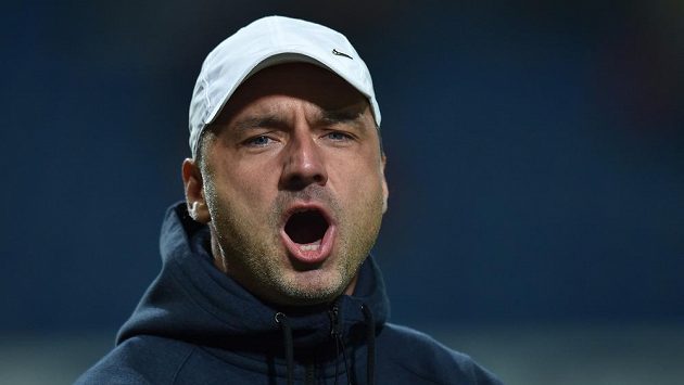 Trenér Slovanu Liberec Jindřich Trpišovský se umí pořádně rozčílit... Trenér Slovanu Liberec Jindřich Trpišovský se umí pořádně rozčílit...