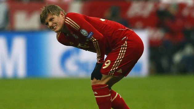 Toni Kroos si poranil přitahovač stehenního svalu. Toni Kroos si poranil přitahovač stehenního svalu.