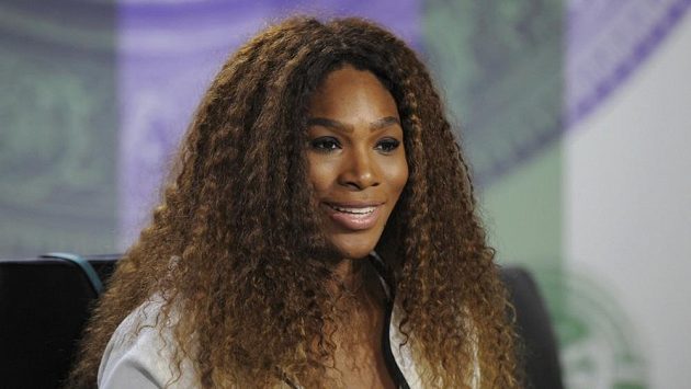 Americká tenistka Serena Williamsová na tiskové konferenci před začátkem Wimbledonu. Za svá útočná slova se Marii Šarapovové omluvila. Americká tenistka Serena Williamsová na tiskové konferenci před začátkem Wimbledonu. Za svá útočná slova se Marii Šarapovové omluvila.