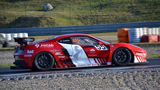 Petr Vojáček a jeho Ferrari. Petr Vojáček a jeho Ferrari.