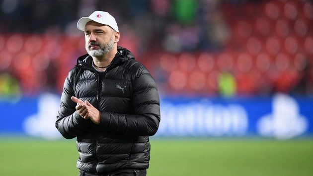 Trenér Slavie Praha Jindřich Trpišovský po utkání základní skupiny Ligy mistrů s Interem Milán. Trenér Slavie Praha Jindřich Trpišovský po utkání základní skupiny Ligy mistrů s Interem Milán.