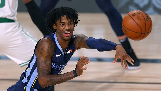 Ja Morant z Memphisu v akci. Ja Morant z Memphisu v akci.