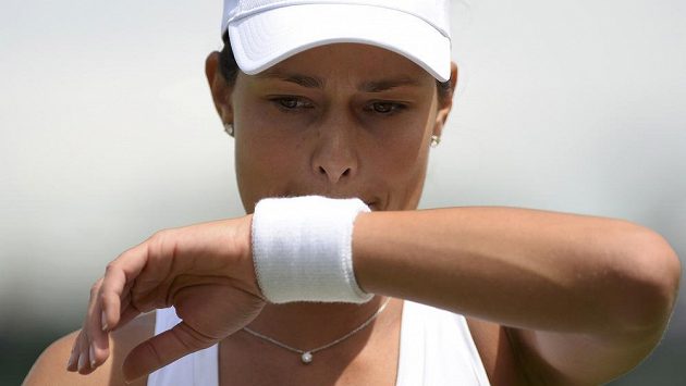 Srbská tenistka Ana Ivanovičová vypadla na letošním Wimbledonu hned v prvním kole. Srbská tenistka Ana Ivanovičová vypadla na letošním Wimbledonu hned v prvním kole.