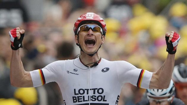 Němec André Greipel se raduje z triumfu v šesté etapě Tour de France. Němec André Greipel se raduje z triumfu v šesté etapě Tour de France.