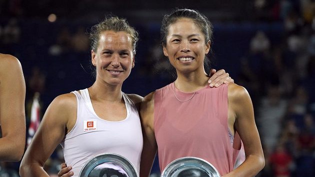 Barbora Strýcová a Sie Šu-wej usilují o vítězství v anketě Nejlepší deblový pár měsíce. Barbora Strýcová a Sie Šu-wej usilují o vítězství v anketě Nejlepší deblový pár měsíce.