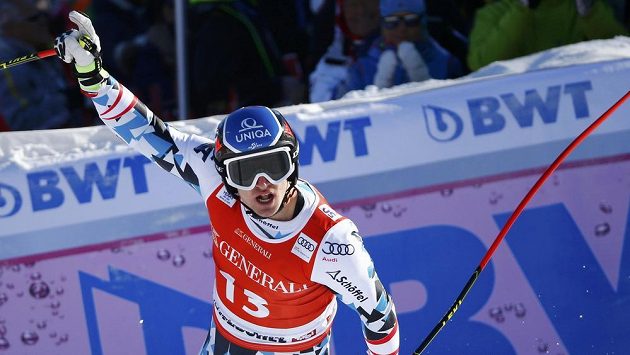 Rakušan Matthias Mayer z Rakouska po vítězné jízdě v super-G v Kitzbühelu. Rakušan Matthias Mayer z Rakouska po vítězné jízdě v super-G v Kitzbühelu.