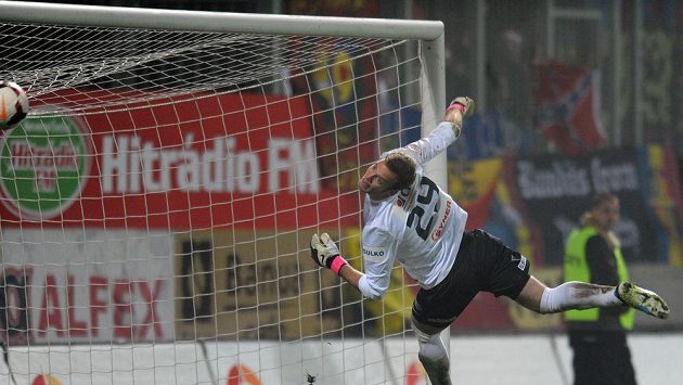Na gól Marka Matějovského se jablonecký brankář Roman Valeš jen podíval. Na gól Marka Matějovského se jablonecký brankář Roman Valeš jen podíval.
