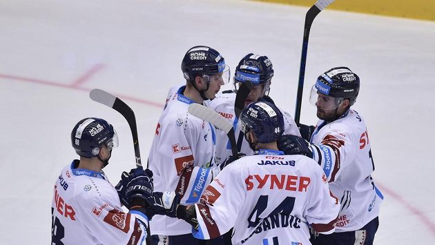 HOCKEY ONLINE: The shootout in Třinec continues!  Hradec lost its lead in the battle with Sparta