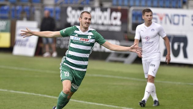 Roman Květ z Bohemians se raduje z gólu. Roman Květ z Bohemians se raduje z gólu.