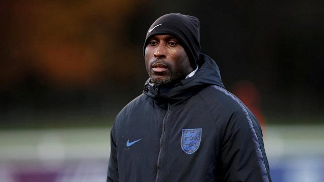 Sol Campbell na snímku z doby, kdy sbíral zkušnosti u anglické jednadvacítky. Sol Campbell na snímku z doby, kdy sbíral zkušnosti u anglické jednadvacítky.