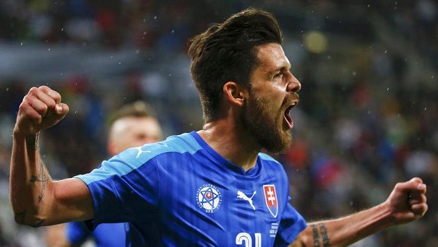 Slovák Michal Ďuriš se raduje z gólu proti Německu v přípravném duelu v Augsburgu. Slovák Michal Ďuriš se raduje z gólu proti Německu v přípravném duelu v Augsburgu.