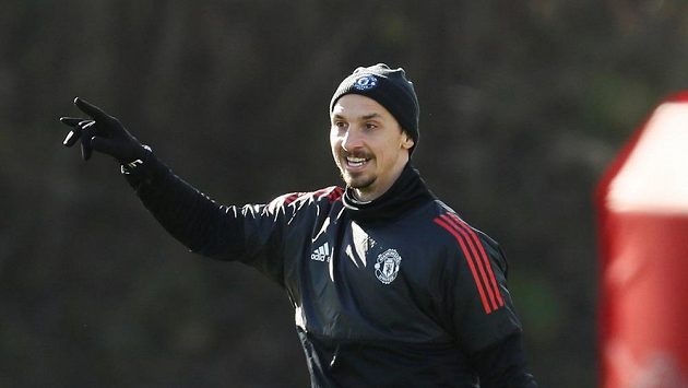 Zlatan Ibrahimovic během tréninkku v Manchesteru. Zlatan Ibrahimovic během tréninkku v Manchesteru.