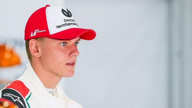 Mick Schumacher, syn legendárního Michaela Schumachera. Mick Schumacher, syn legendárního Michaela Schumachera.