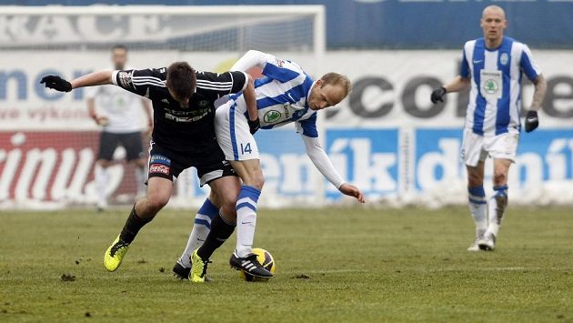 Boleslavský David Jarolím v souboji s příbramským Tomášem Wágnerem v 17. kole Gambrinus ligy. Boleslavský David Jarolím v souboji s příbramským Tomášem Wágnerem v 17. kole Gambrinus ligy.