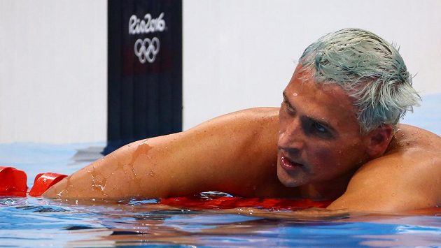 Američan Ryan Lochte v olympijském bazénu v Riu. Američan Ryan Lochte v olympijském bazénu v Riu.