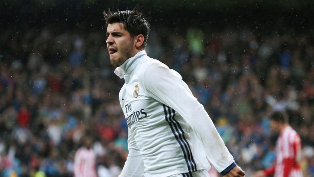 Álvaro Morata z Realu se raduje z branky, kterou vstřelil Bilbau. Álvaro Morata z Realu se raduje z branky, kterou vstřelil Bilbau.