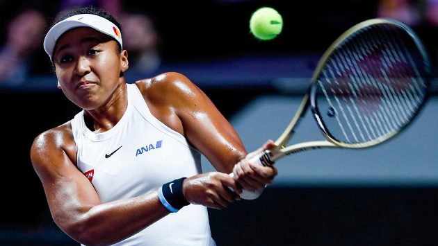 Japonská tenistka Naomi Ósakaová v duelu Turnaje mistryň proti Petře Kvitové. Japonská tenistka Naomi Ósakaová v duelu Turnaje mistryň proti Petře Kvitové.