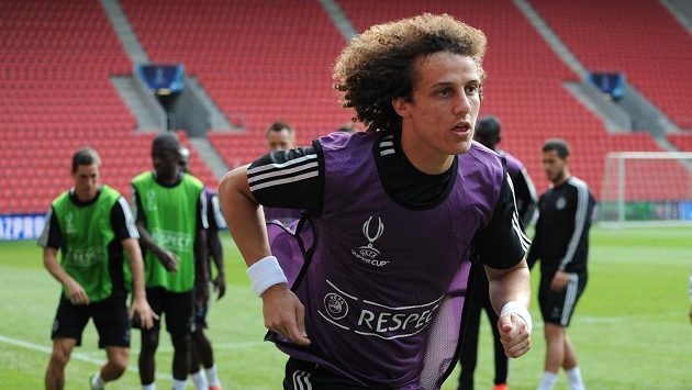 Brazilský obránce David Luiz. Brazilský obránce David Luiz.