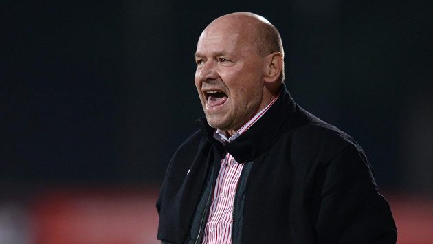 Trenér Slavie Praha Miroslav Koubek Trenér Slavie Praha Miroslav Koubek