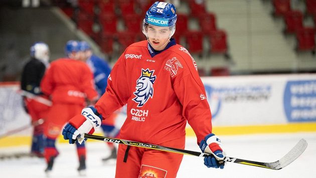 Filip Chytil během tréninku české hokejové reprezentace. Filip Chytil během tréninku české hokejové reprezentace.