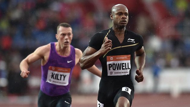 Sprinter Asafa Powell na atletickém mítinku Zlatá tretra 2015. Sprinter Asafa Powell na atletickém mítinku Zlatá tretra 2015.