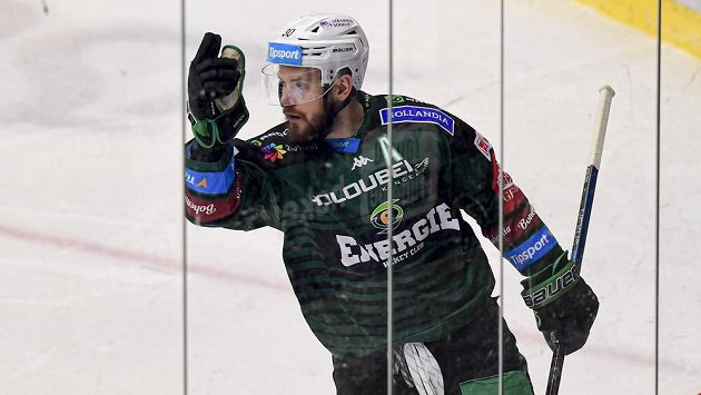 Tomáš Rachůnek má za sebou obnovenou premiéru v dresu Karlových Varů. Tomáš Rachůnek má za sebou obnovenou premiéru v dresu Karlových Varů.