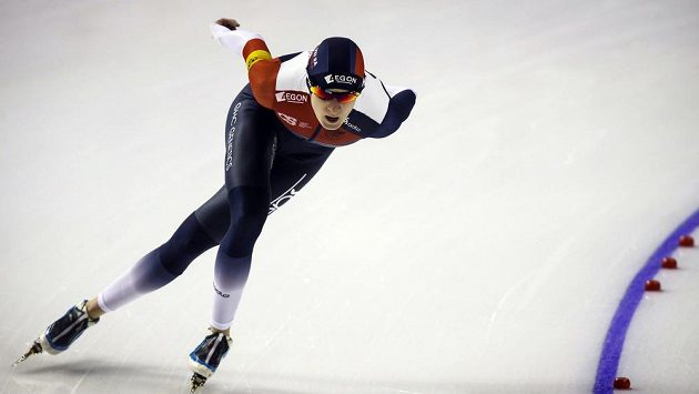 Česká rychlobruslařka Martina Sáblíková při závodech v kanadském Calgary. Česká rychlobruslařka Martina Sáblíková při závodech v kanadském Calgary.
