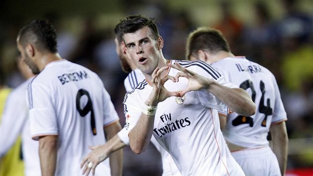 Gareth Bale slaví svoji premiérovou trefu za Real Madrid. Gareth Bale slaví svoji premiérovou trefu za Real Madrid.