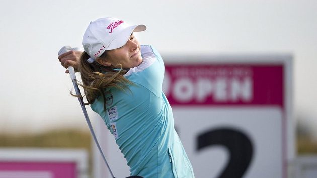 Klára Spilková na hřišti ve švédském Helsingborgu. Klára Spilková na hřišti ve švédském Helsingborgu.