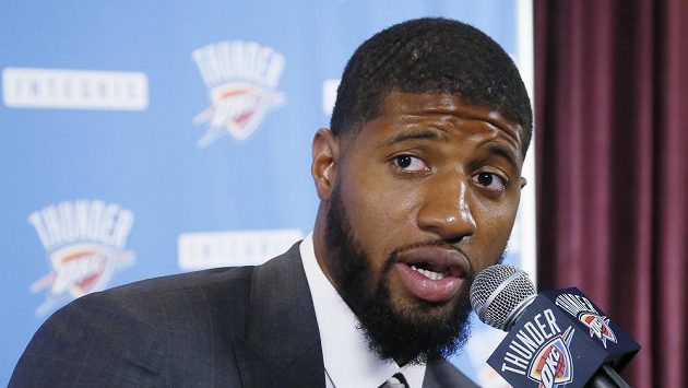 Paul George zamířil z Indiany do Oklahomy, byl ale středem zájmu i pro LA Lakers. Paul George zamířil z Indiany do Oklahomy, byl ale středem zájmu i pro LA Lakers.