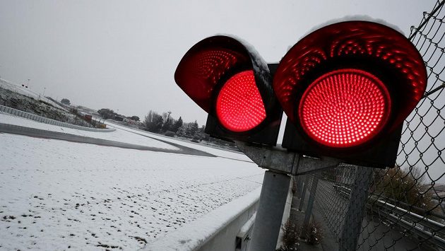 Na okruhu v Barceloně svítila pouze červená světla. Na okruhu v Barceloně svítila pouze červená světla.