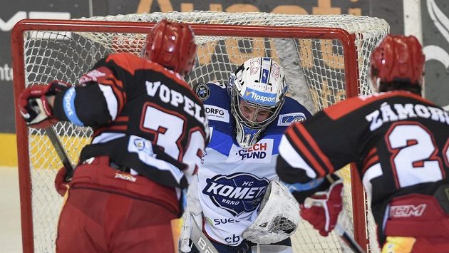Ve čtvrtfinále play off dojde i na souboj Hradce Králové s brněnskou Kometou. Ve čtvrtfinále play off dojde i na souboj Hradce Králové s brněnskou Kometou.