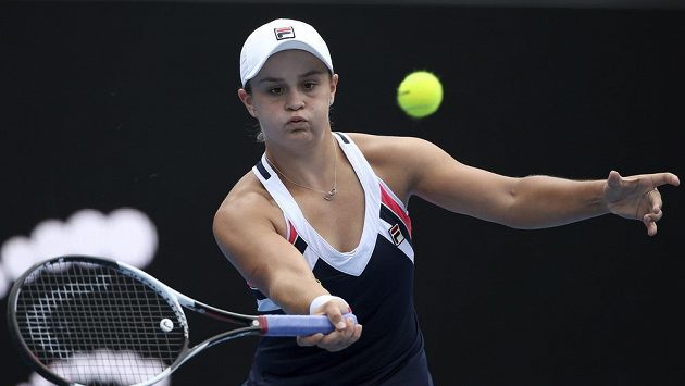Ashley Bartyová v duelu se Barborou Strýcovou v Sydney. Ashley Bartyová v duelu se Barborou Strýcovou v Sydney.