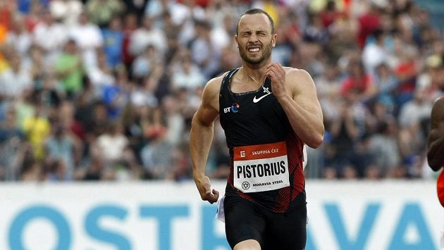 Slavný handicapovaný atlet Oscar Pistorius zůstane za mřížemi Slavný handicapovaný atlet Oscar Pistorius zůstane za mřížemi