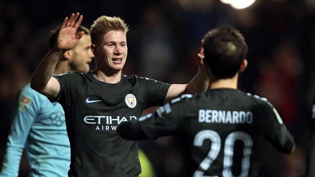 Kevin De Bruyne (vlevo) z Manchesteru City oslavuje gól proti Bristolu. Kevin De Bruyne (vlevo) z Manchesteru City oslavuje gól proti Bristolu.