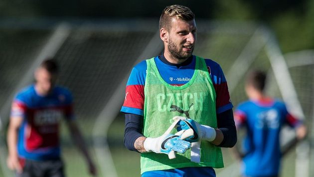Brankář Lukáš Zima během tréninku reprezentace do 21 let. Brankář Lukáš Zima během tréninku reprezentace do 21 let.