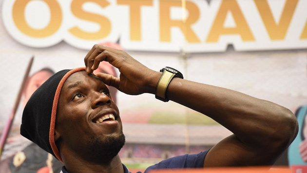 Jamajský sprinter Usain Bolt na tiskové konferenci v Ostravě. Jamajský sprinter Usain Bolt na tiskové konferenci v Ostravě.