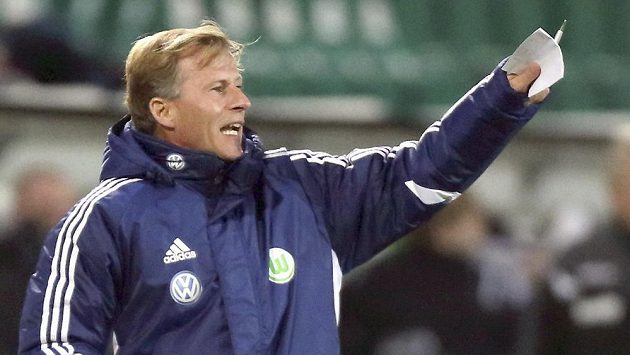 Andries Jonker povede Wolfsburg po Valerienu Ismaëlovi. V minulosti u týmu působil jako asistent. Andries Jonker povede Wolfsburg po Valerienu Ismaëlovi. V minulosti u týmu působil jako asistent.