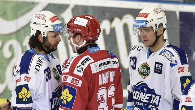 Zleva Jan Hanzlík z Brna, Adam Rufer z Třince a Vojtěch Němec z Brna. Zleva Jan Hanzlík z Brna, Adam Rufer z Třince a Vojtěch Němec z Brna.