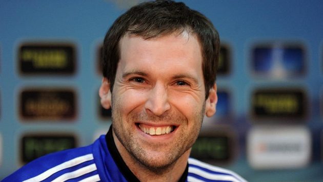 Brankář Petr Čech si vyřazení s Rumuny nepřipouští... Brankář Petr Čech si vyřazení s Rumuny nepřipouští...
