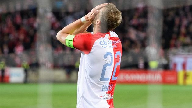 Jako by Tomáš Souček tušil, že éra po jeho odchodu nebude pro Slavii jednoduchá. Jako by Tomáš Souček tušil, že éra po jeho odchodu nebude pro Slavii jednoduchá.