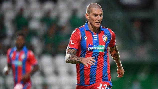 Zdeněk Ondrášek při své premiéře v dresu Plzně. Zdeněk Ondrášek při své premiéře v dresu Plzně.