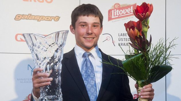 Mistr světa ve vodním slalomu Jiří Prskavec převzal v Praze ocenění pro nejlepšího sportovce Českého svazu kanoistiky. Mistr světa ve vodním slalomu Jiří Prskavec převzal v Praze ocenění pro nejlepšího sportovce Českého svazu kanoistiky.