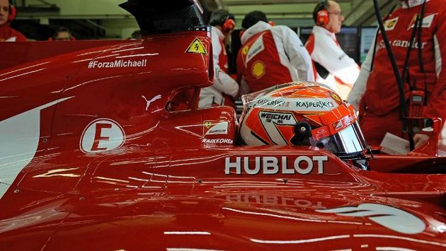 Forza Michael! Stáj Ferrari nepřestává myslet na těžce zraněného Michaela Schumachera. Forza Michael! Stáj Ferrari nepřestává myslet na těžce zraněného Michaela Schumachera.