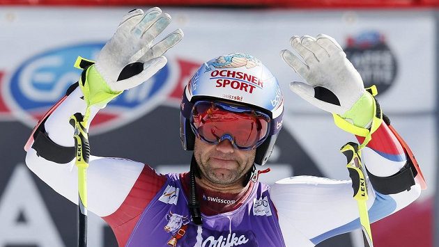 Didier Defago, jeden ze slavných Švýcarů, kteří po uplynulé sezóně skončili kariéru. Na snímku po super-G ve finále SP v Méribelu. Didier Defago, jeden ze slavných Švýcarů, kteří po uplynulé sezóně skončili kariéru. Na snímku po super-G ve finále SP v Méribelu.