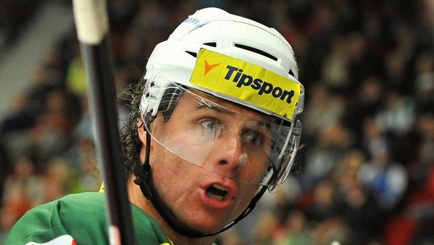 Útočník Radek Duda vstřelil v duelu s Plzní druhý gól Karlových Varů. Útočník Radek Duda vstřelil v duelu s Plzní druhý gól Karlových Varů.